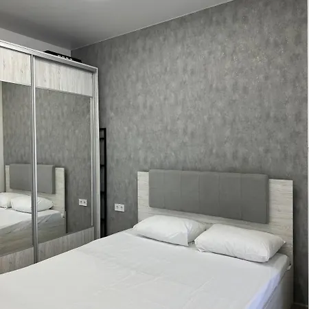 Grey Pearl 652 Apartment *